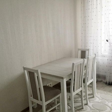 Center Apartment On Albisoara Street Chisinau Bagian luar foto
