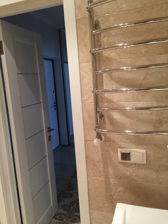 Center Apartment On Albisoara Street Chisinau Bagian luar foto