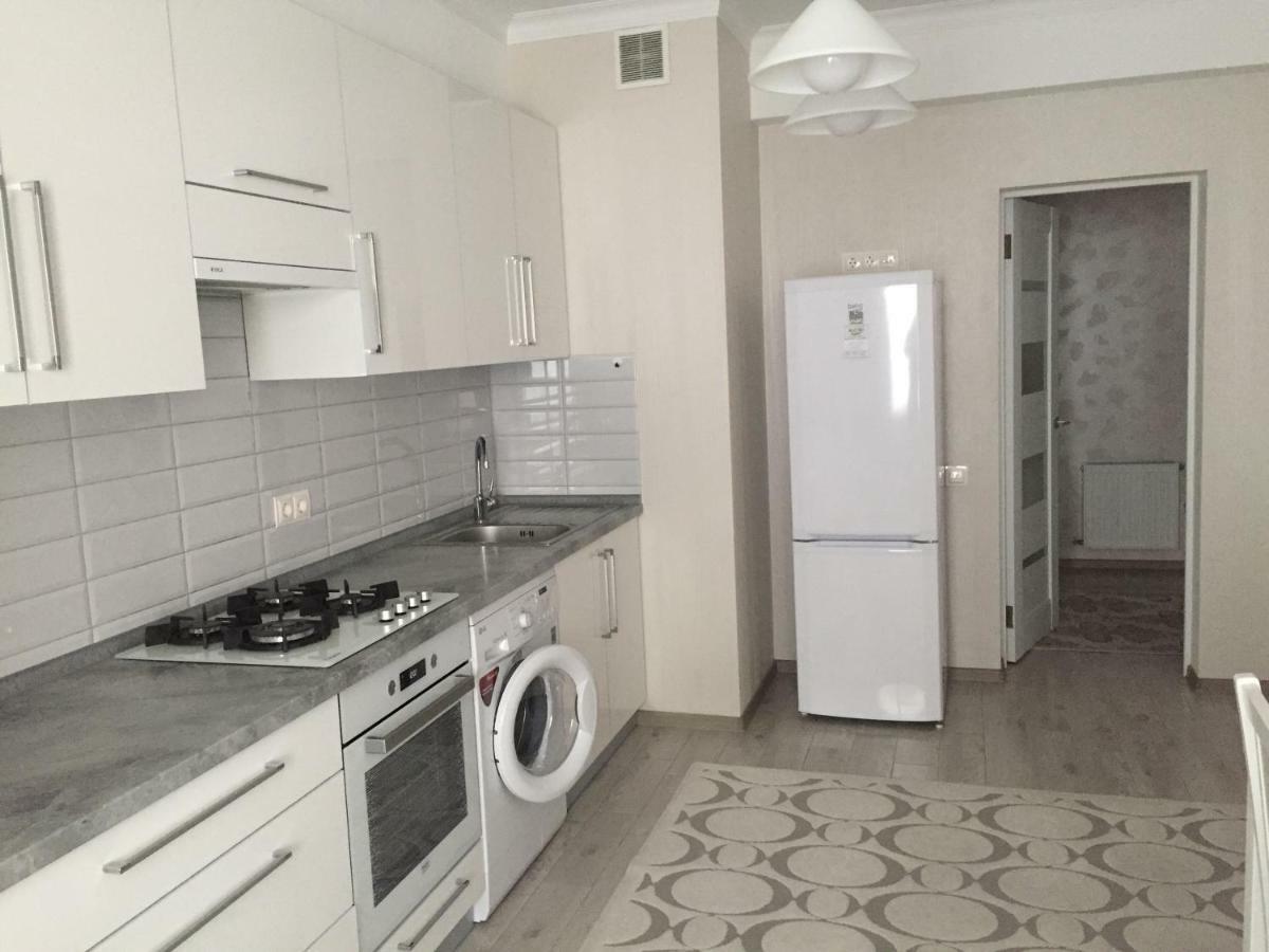 Center Apartment On Albisoara Street Chisinau Bagian luar foto