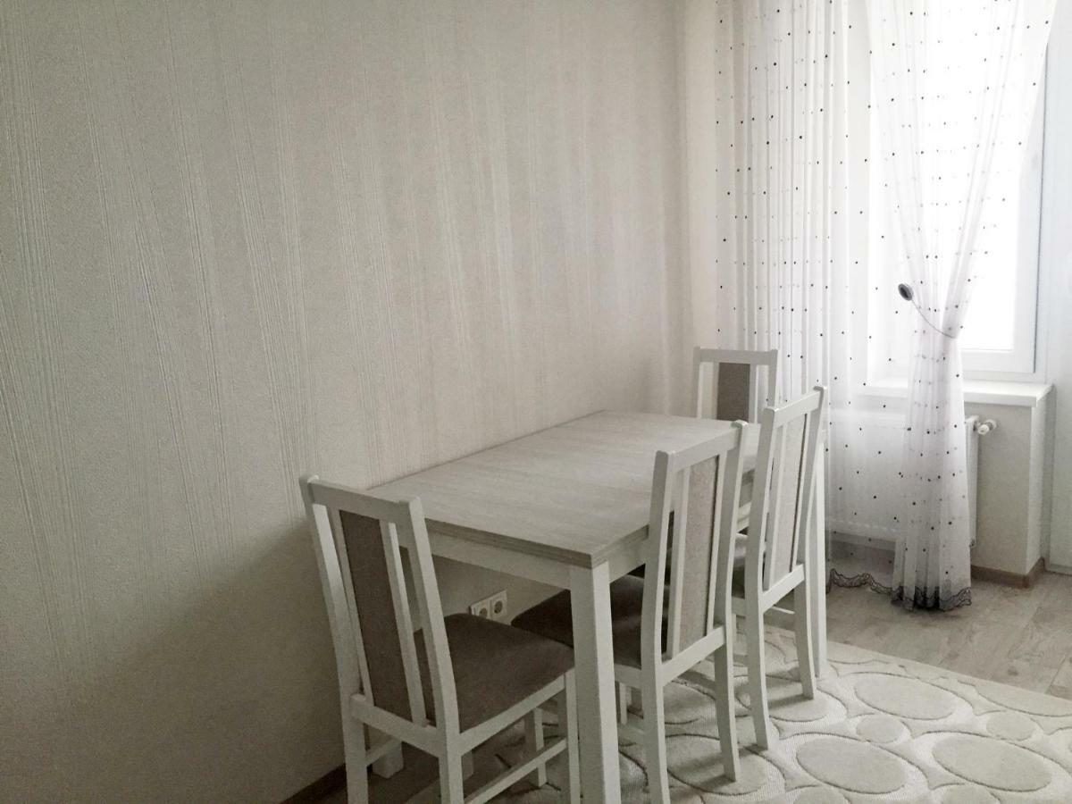 Center Apartment On Albisoara Street Chisinau Bagian luar foto